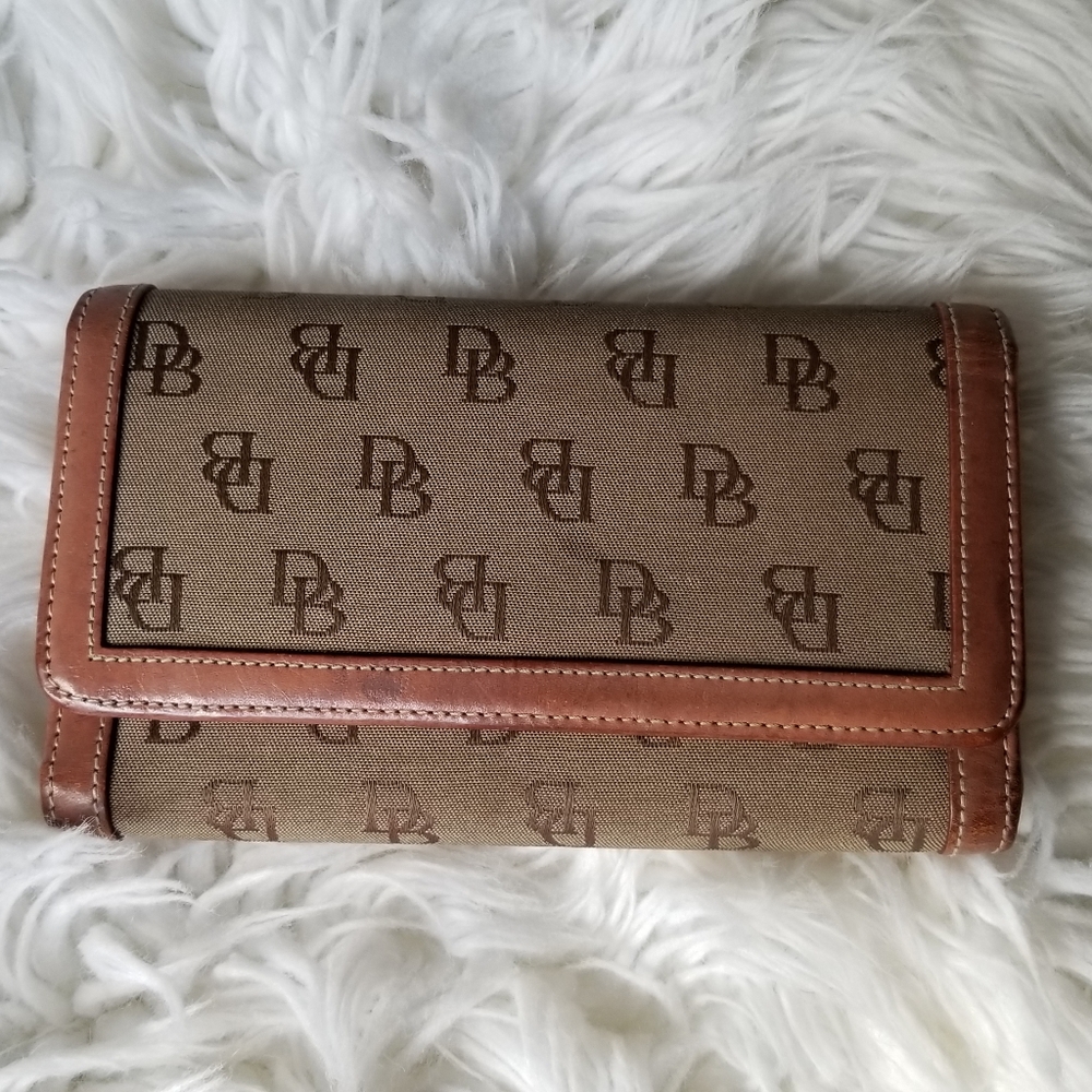 Dooney&Bourke Wallet